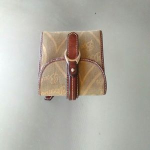Dooney & Bourke wallet